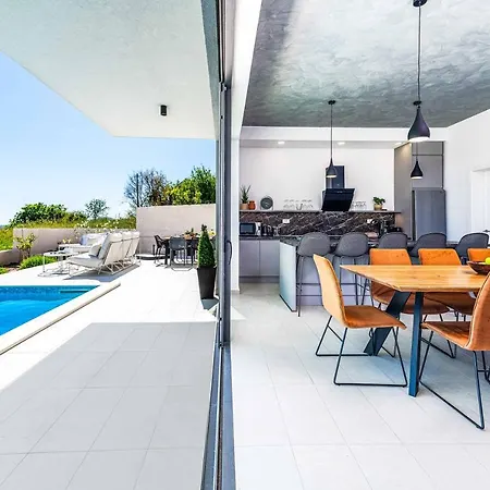 Blue Diamond Villa Orasac
