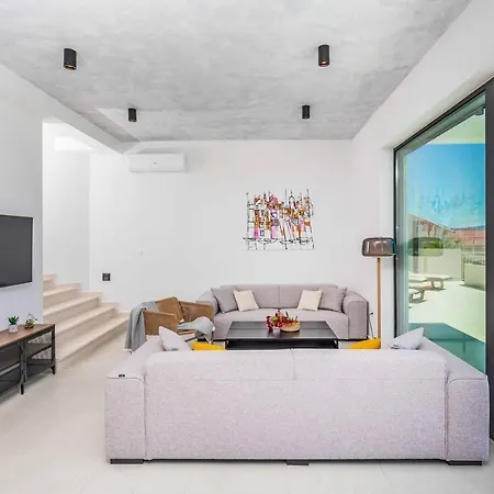 Blue Diamond Villa
